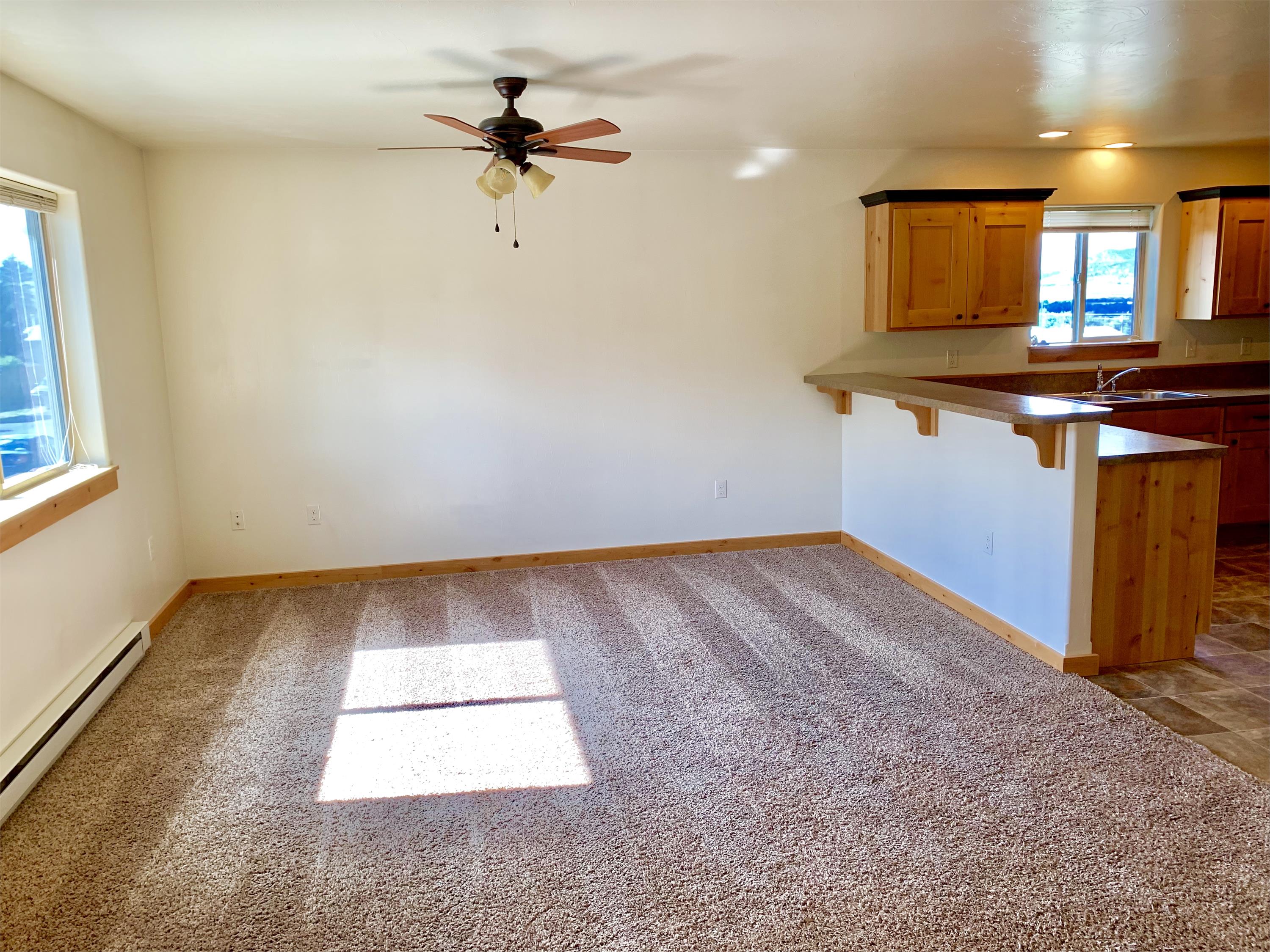 1240 Laurel St -3