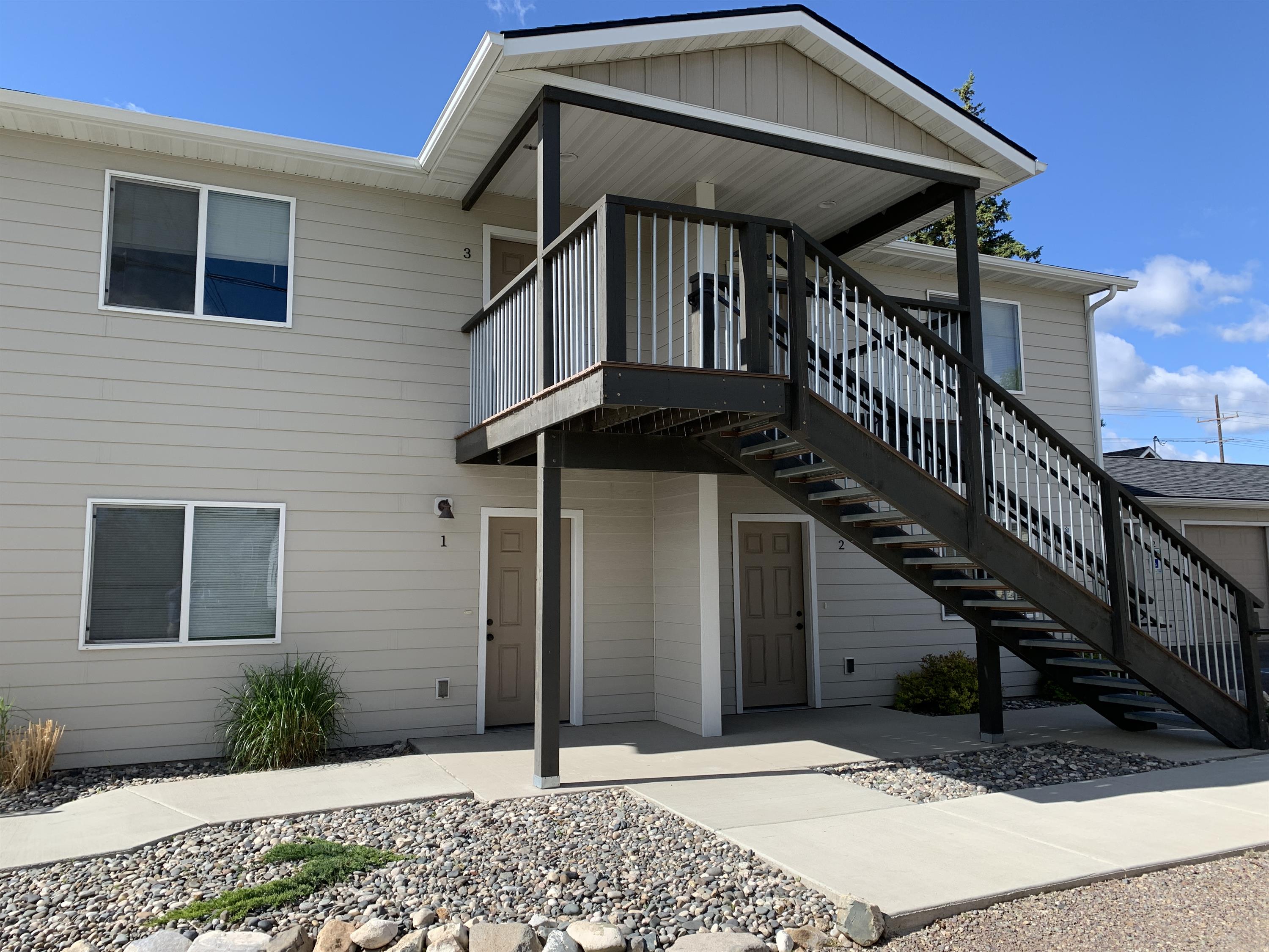1758 Cooke St - 1